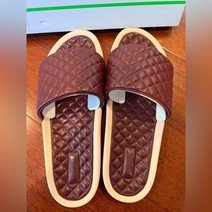 APL Men's Lusso Slide in Burgundy and Cream NWT New in Box Size 11 Men